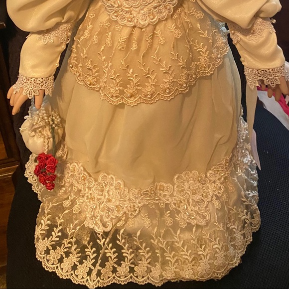 Exquisite Porcelain 27" American Classics Handcrafted Judy Dianna Victorian Doll - Picture 2 of 8